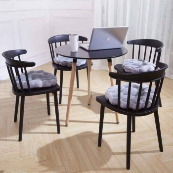 Bộ bàn ghế Eames _bàn tròn 3 chân D60 +4 ghế nhựa song tiện ( LA-CT006 )