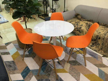 Bộ bàn ghế Tulip + 4 ghế Eames ( LA-CT008)